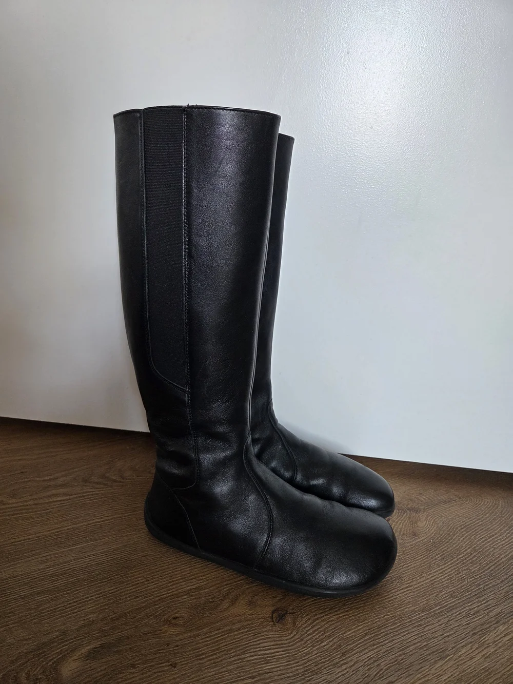 Be Lenka Barefoot Women's Boots